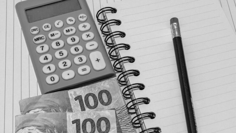 Como os salários e remunerações são definidos - G&A Company