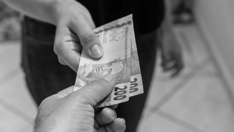 Empregador doméstico_ Prepare-se para o acerto do 13º salário - G&A Company